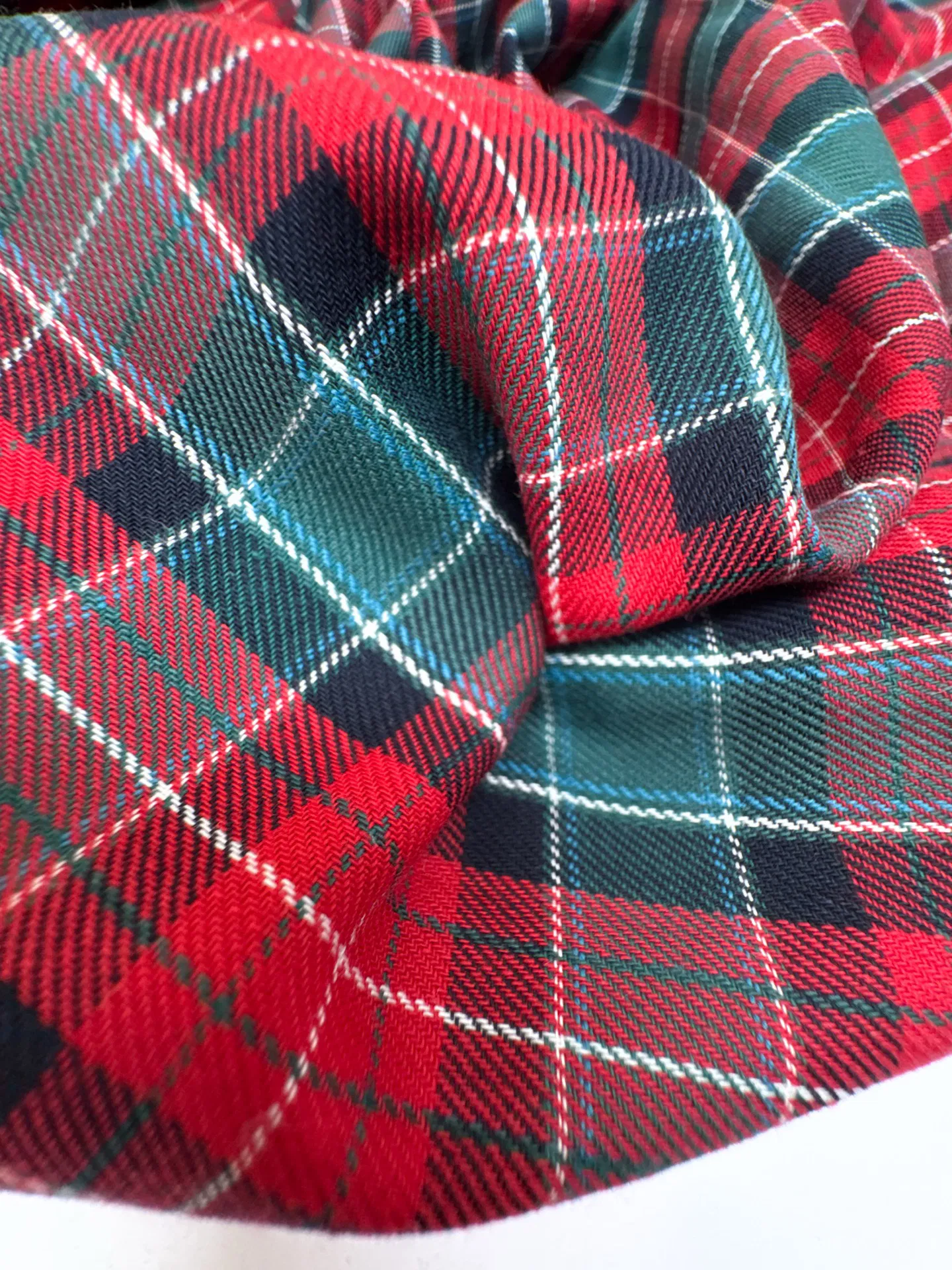 Tartan Highland Flame – Twill de coton carreaux écossais<b class="prixprod"><br>30€/m</b> – Image 4