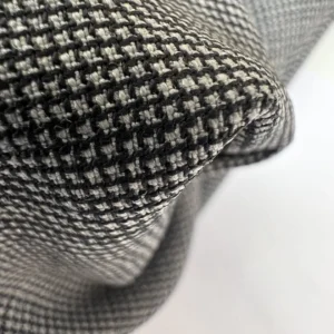 Tweed Ravenna – Laine gris noir pied-de-poule <b class="prixprod"><br>40 €/m</b>
