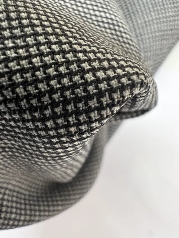 Tweed Ravenna – Laine gris noir pied-de-poule <b class="prixprod"><br>40 €/m</b>