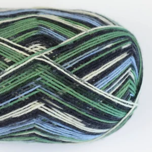Pelote de laine Arne & Carlos Socks & More 4ply Randverk Color, fil à chaussettes auto-rayant vert bleu clair écru et anthracite, chez Atelier Léonie
