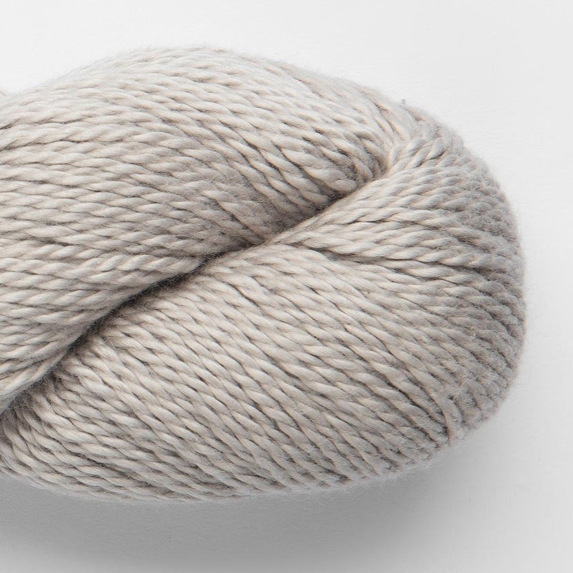 Écheveau SAMI Amano Stone 1802 gris pierre en coton Pima biologique pour tricot et crochet