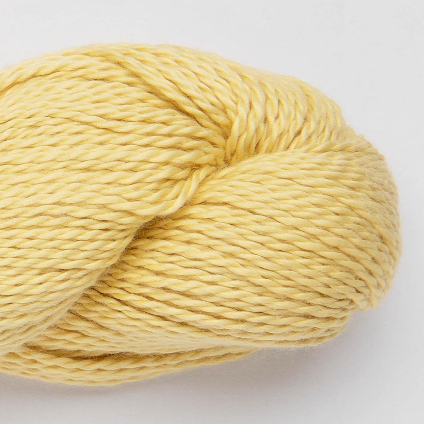 Écheveau SAMI Amano Banana 1813 jaune pastel en coton Pima biologique pour tricot et crochet