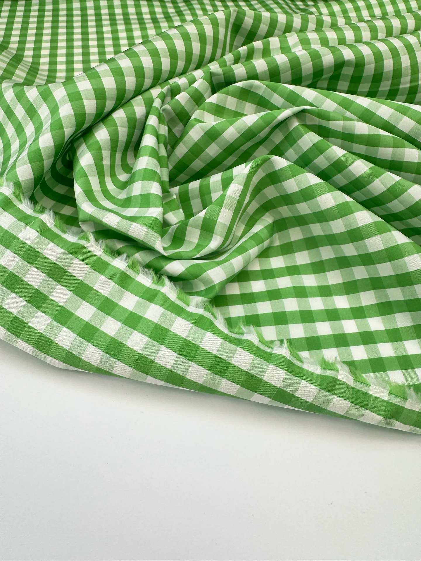 Tissu Popeline Vichy Prairie vert et écru, deadstock italien 100 % coton pour chemise et blouse