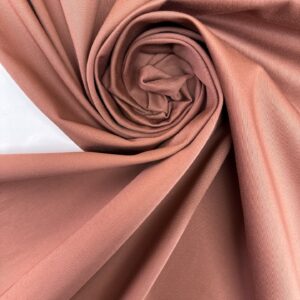 gabardine de coton rose 2430000021411 atelier leonie 01