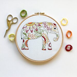 kit broderie elephant cinnamon stitching atelier leonie 01