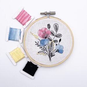 kit broderie floral mini cinnamon stitching atelier leonie 01