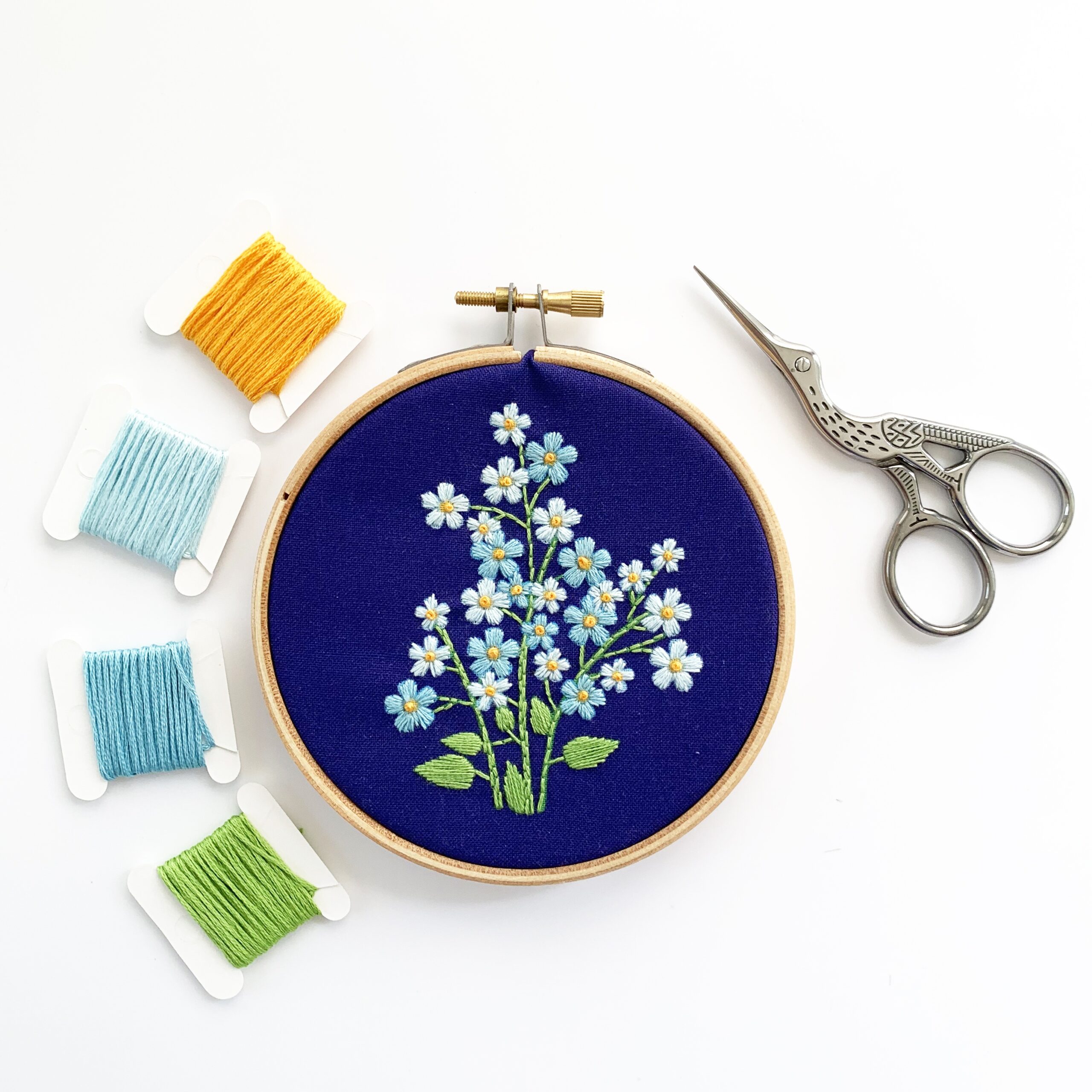 kit broderie forget me nots mini cinnamon stitching atelier leonie 01