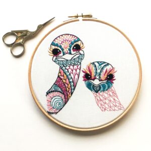 kit broderie ostrich cinnamon stitching atelier leonie 01