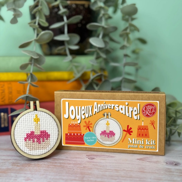 kit point de croix joyeux anniversaire the crafty kit company atelier leonie 03